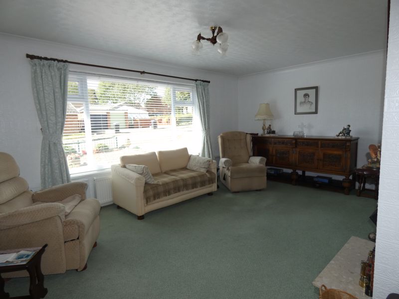 Lounge- click for photo gallery